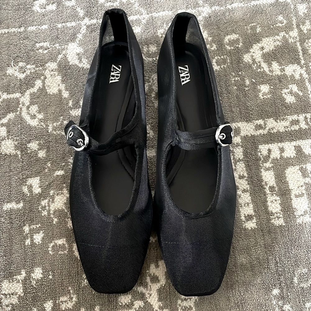 Zara Black mesh maryjanes